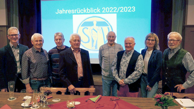 Gruppenfoto vom Jahresrückblick 2022/2023